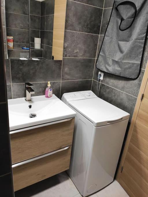Menton, Appartement/Jardin, Proche Mer Et Centre Esterno foto